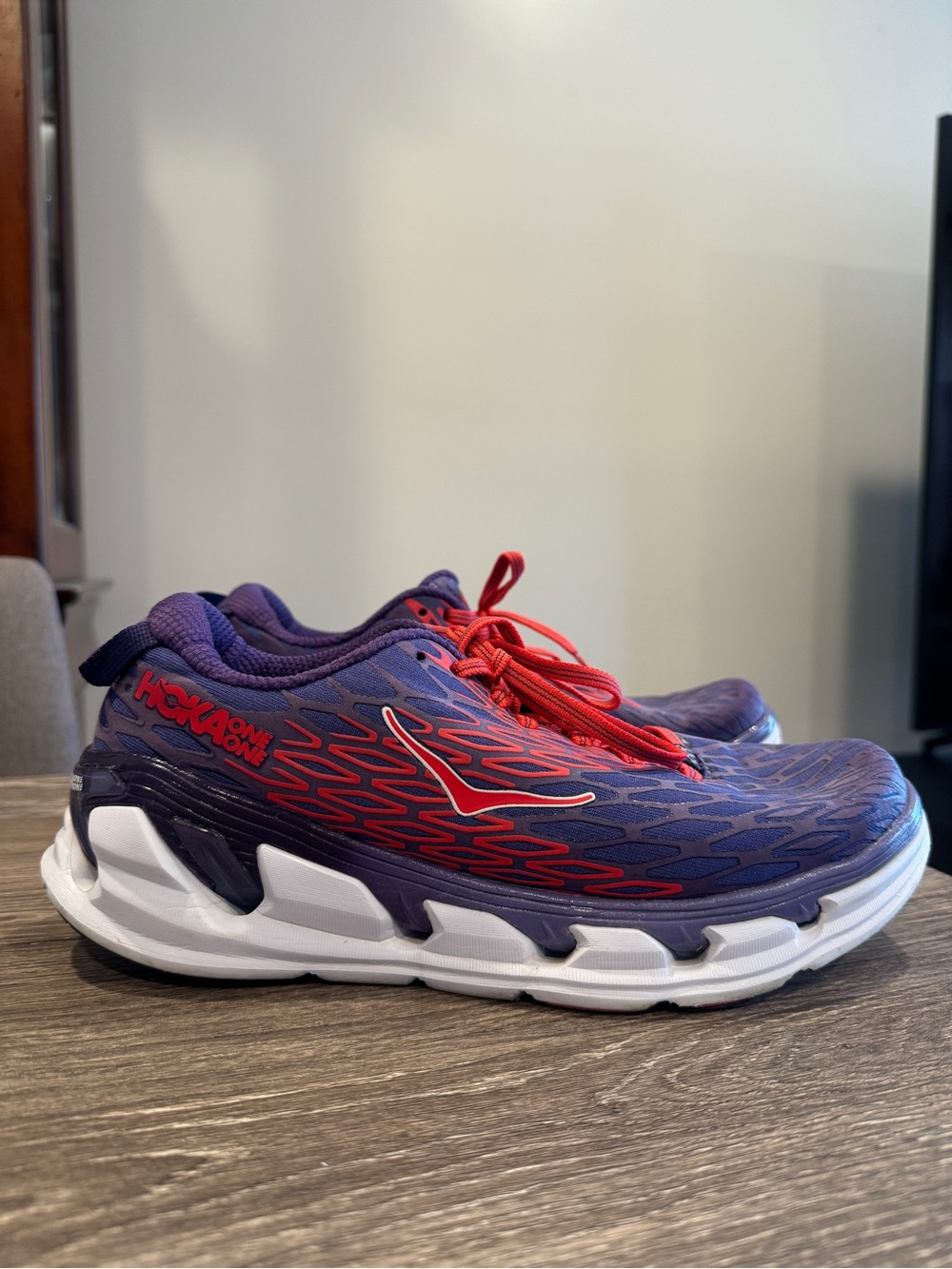 Hoka Women’s Sneakers Size 9.5 - Picture 7 of 8